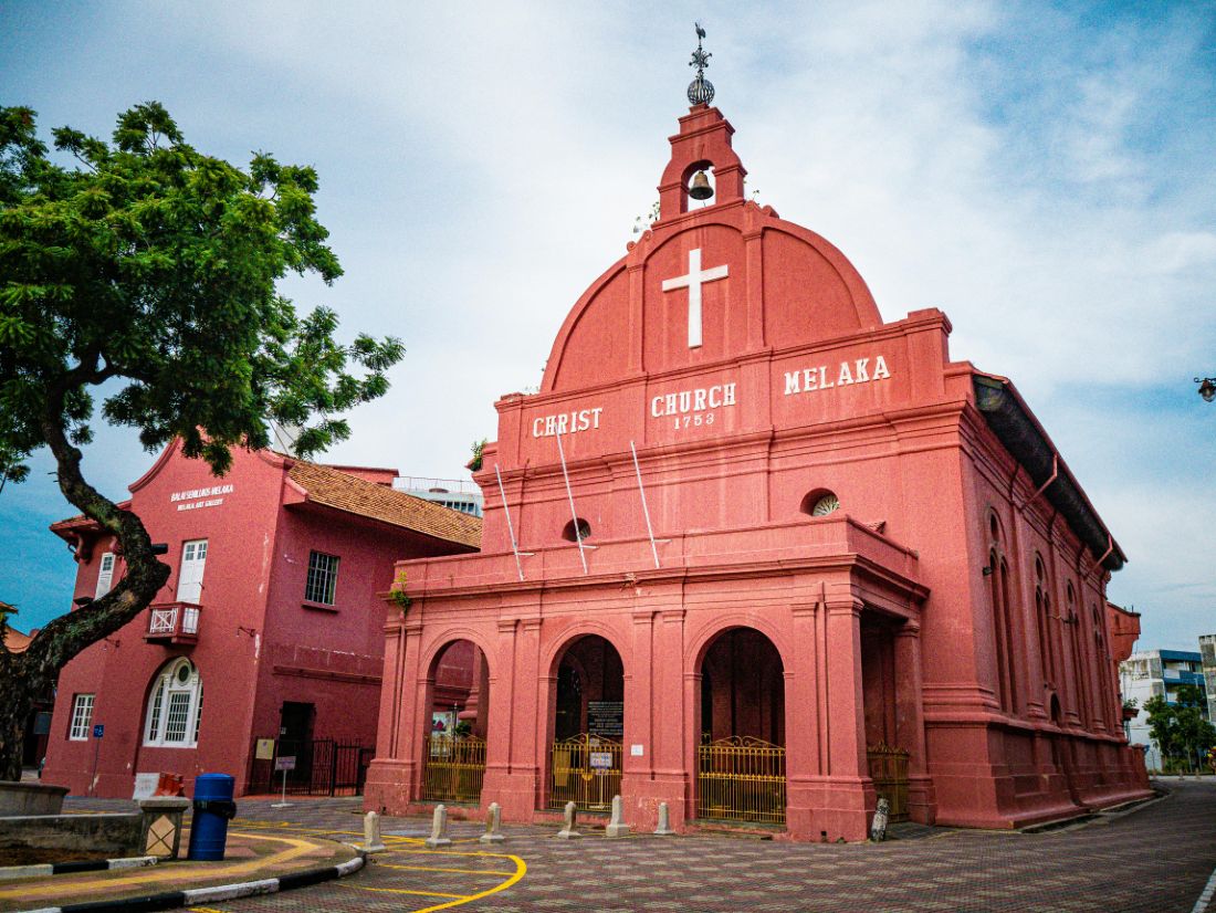 Local Markets & Street Food Spots in Malacca