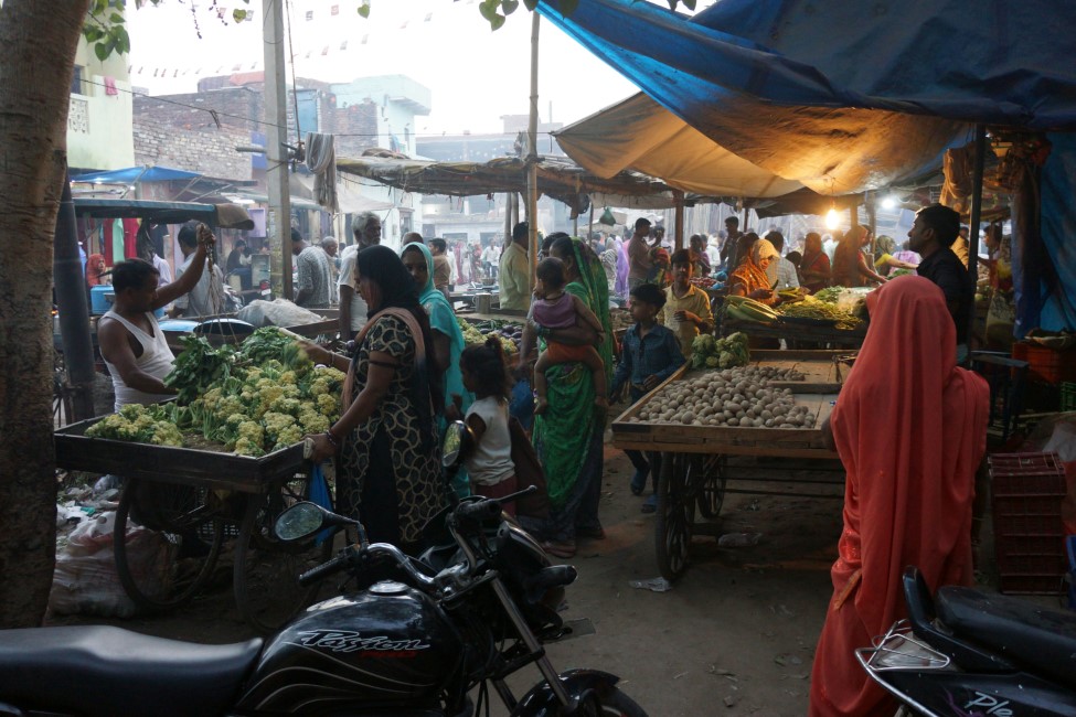 Local Markets & Street Food Spots in Agra