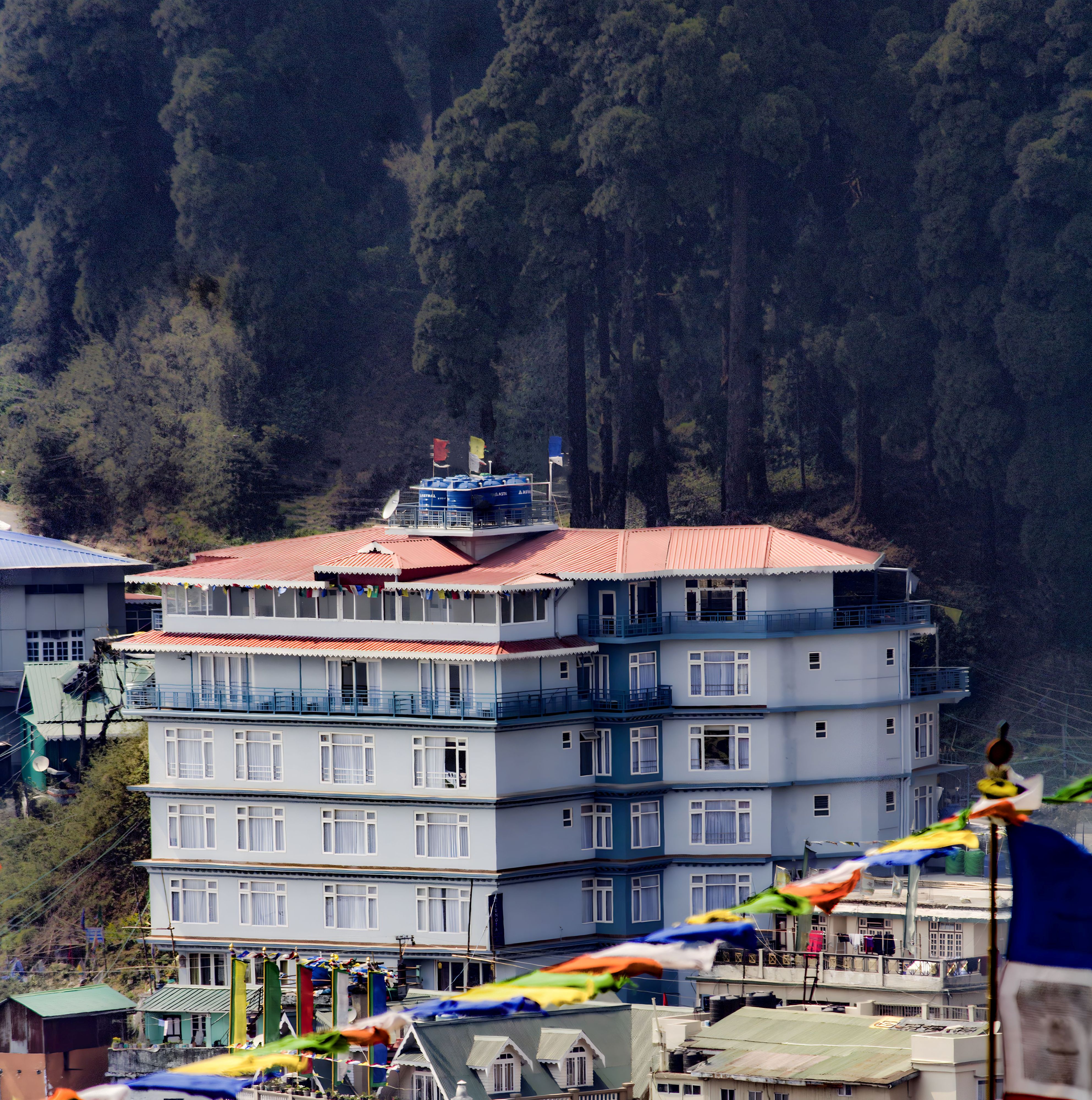 Mount Lungta Hotel