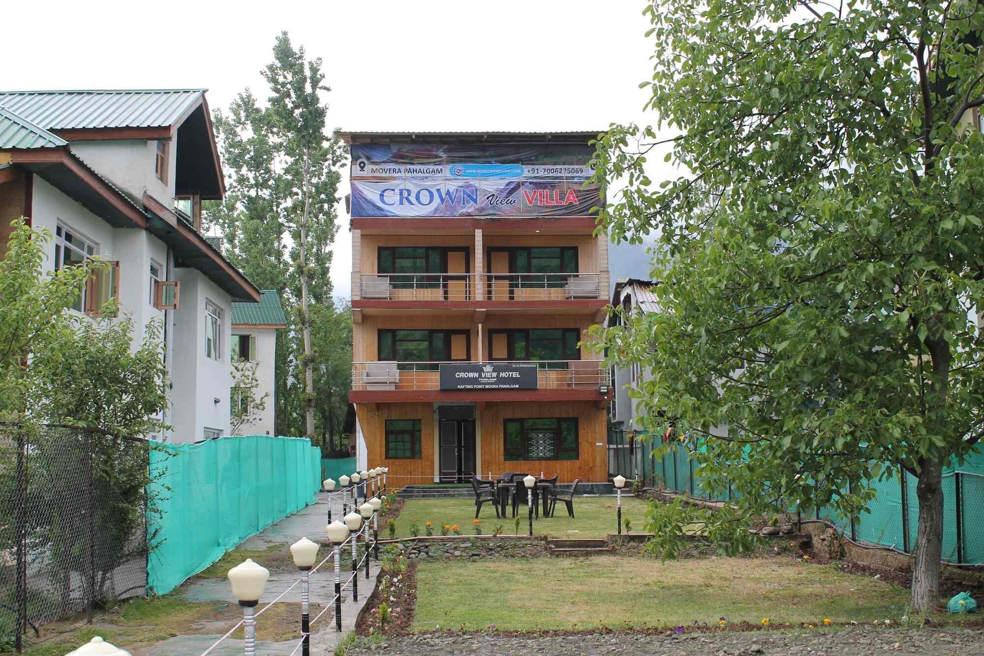 Hotel Crown View