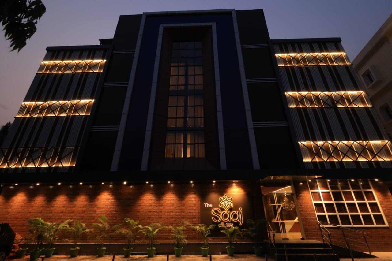 Hotel Saaj Premium