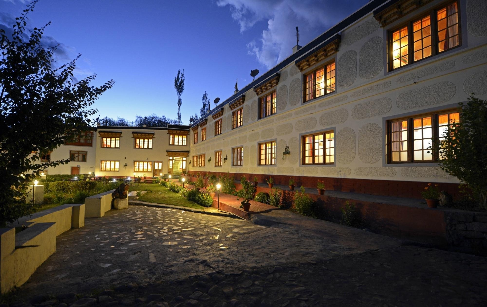 Mahey Retreat