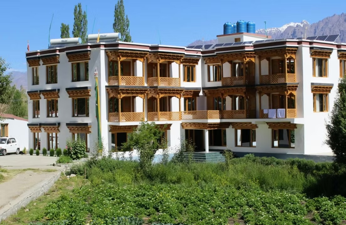 Hunder Residency