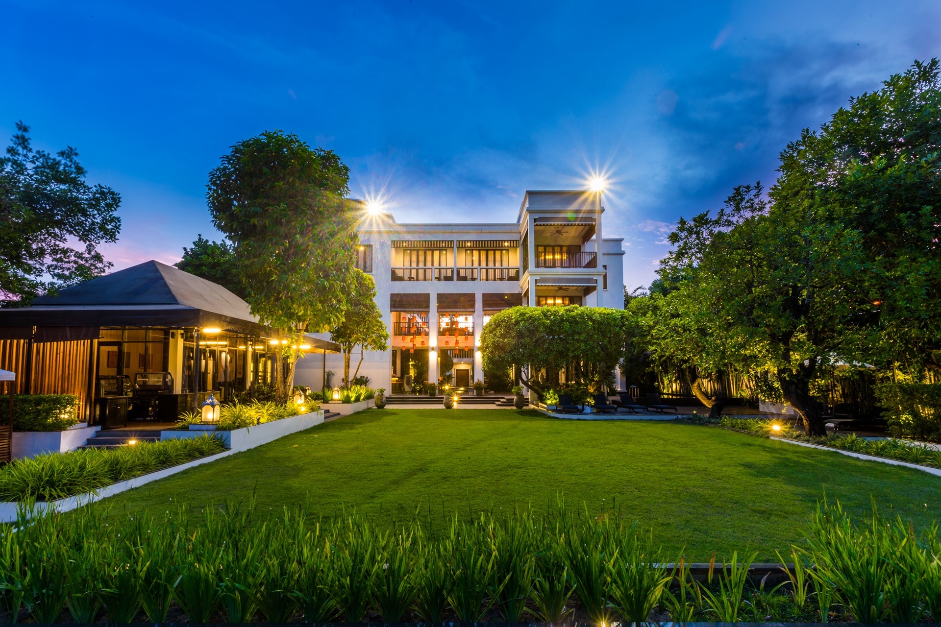 Aruntara Riverside Boutique Hotel
