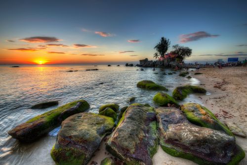 9 Days Vietnam Tour (Hanoi, Halong Bay, Da Nang, Phu Quoc)