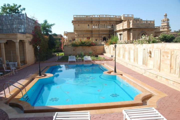 Hotel WelcomHeritage Mandir Palace