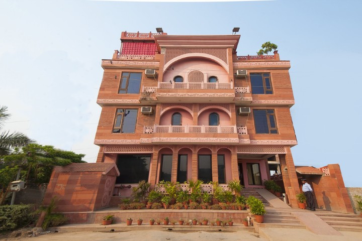 Siris 18 Agra
