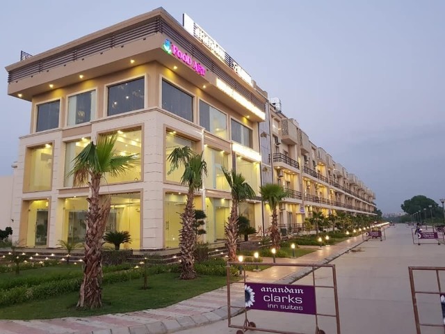 Clarks Inn Mathura